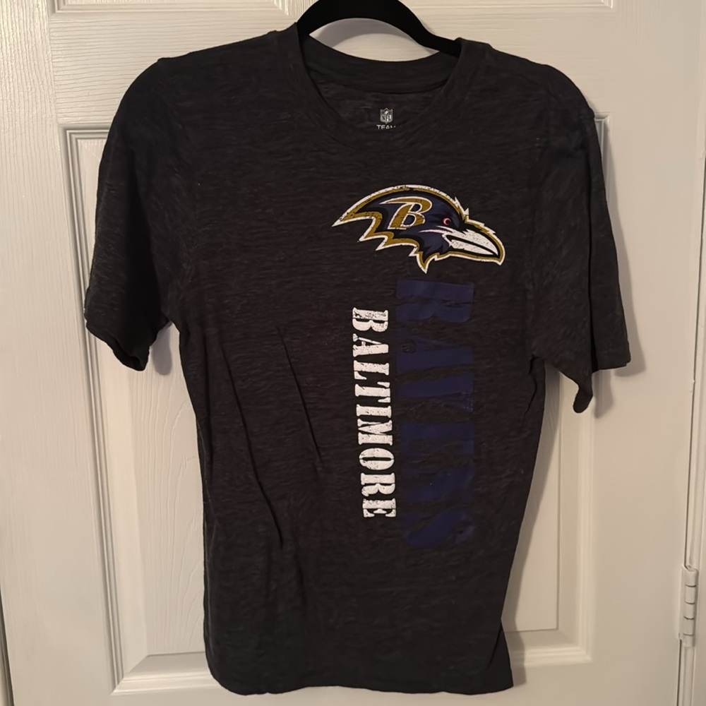 NFL Apparel Team Baltimore Ravens T-shirt Size XL Color Gray Purple White